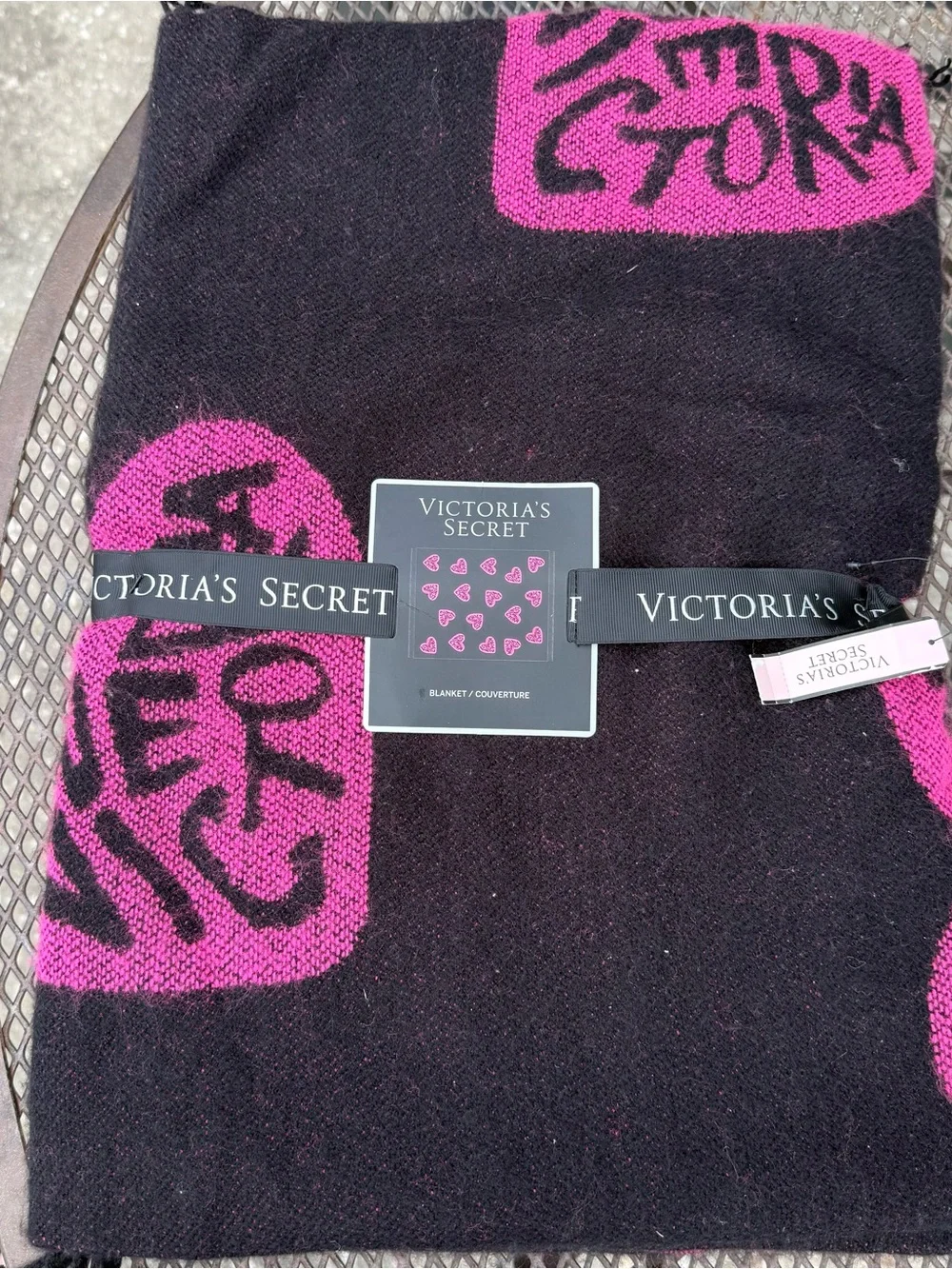 Victoria's Secret Throw Blanket Black Pink HEART Logo 50
